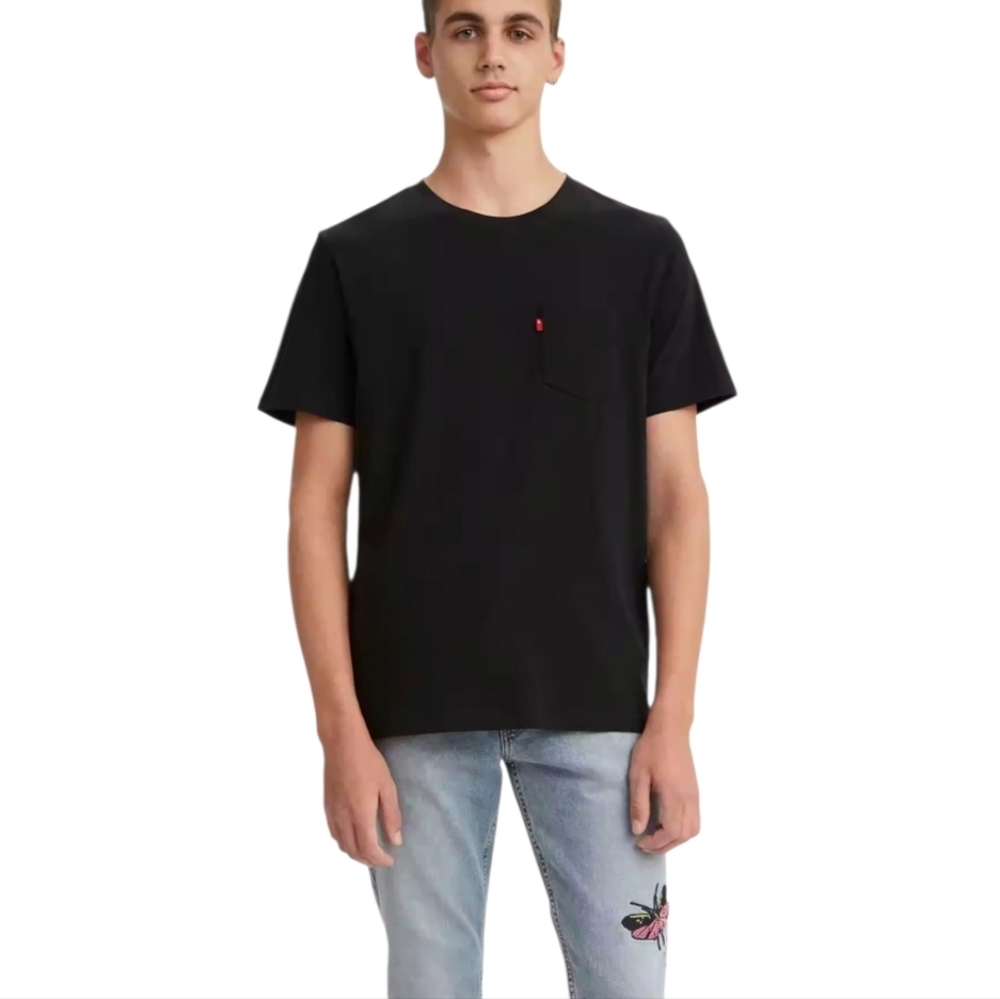 Levi's Classic Pocket Black T-Shirt